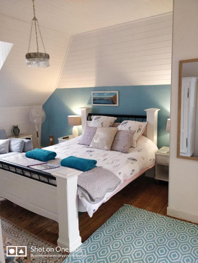Maison Papillons Plomodiern Екстериор снимка