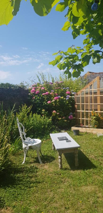 Maison Papillons Plomodiern Екстериор снимка